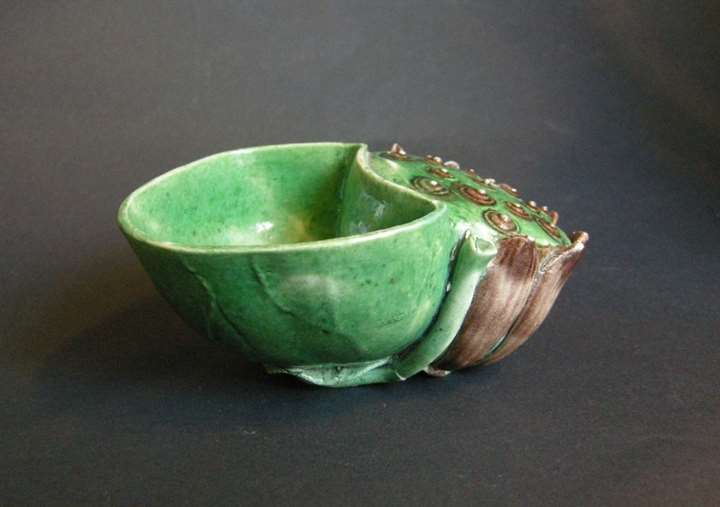 Water dropper (scholar object ) biscuit  "famille verte"  Lotus shape Kangxi period